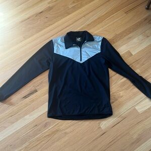 Puma half zip athletic top. Size medium